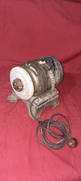 Продаётся электроточила.