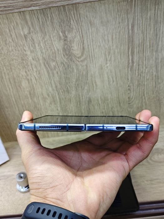 Samsung Galaxy Z Fold 4