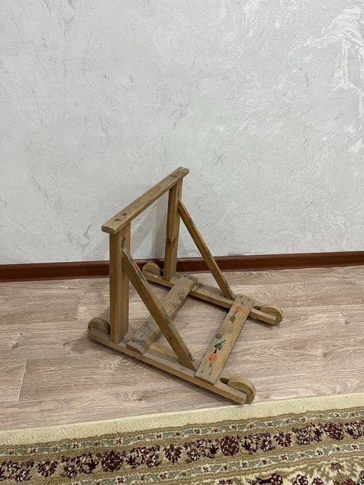 Продается деревянный ходунок
