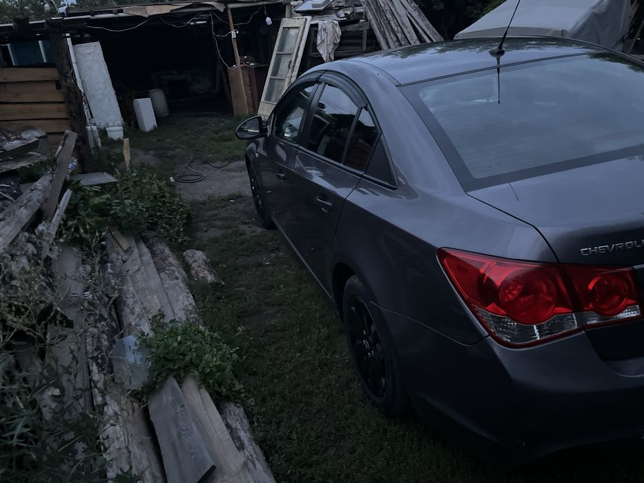 Продам шевролет круз