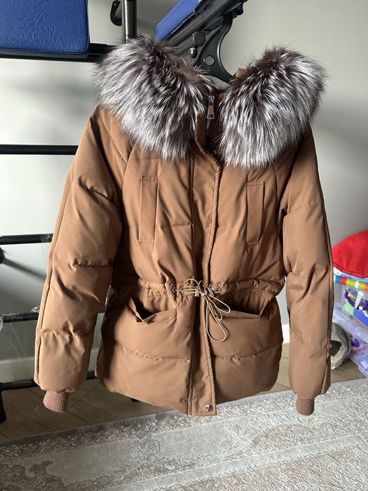 Продам зимнюю куртку М размер