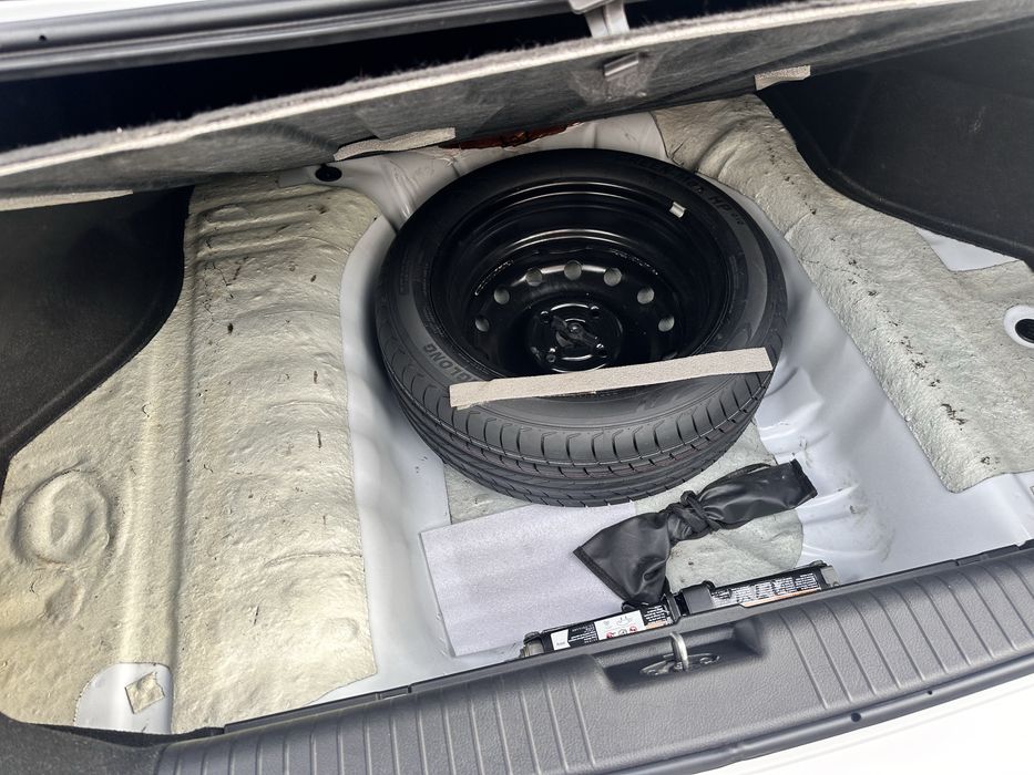 Jentra tozza  oq rangda