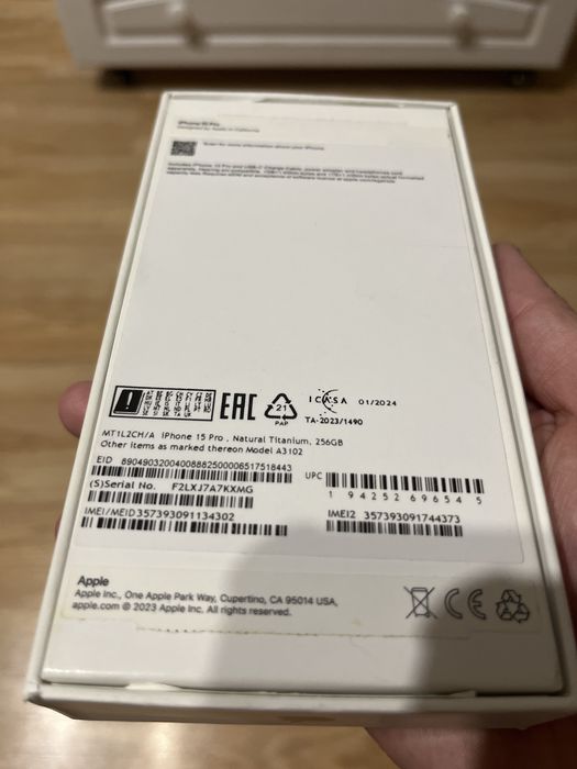 Продам телефон iphone