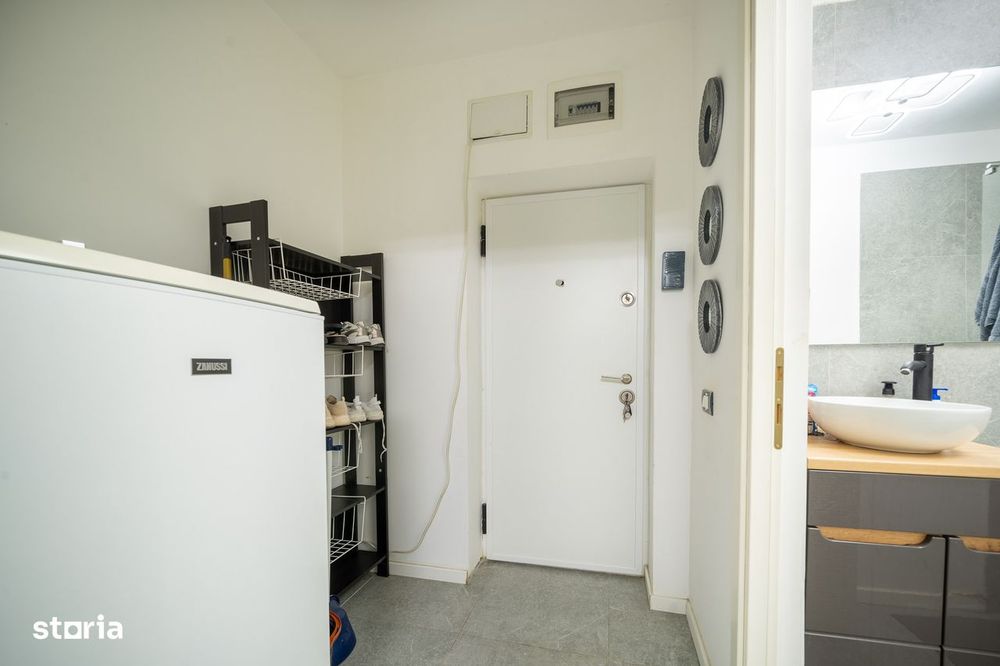 Garsonieră mobilată și utilată, 28 mp, parter – Bd. 1 Mai