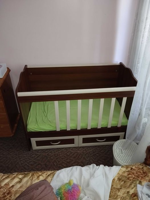 Продавам Детско легло