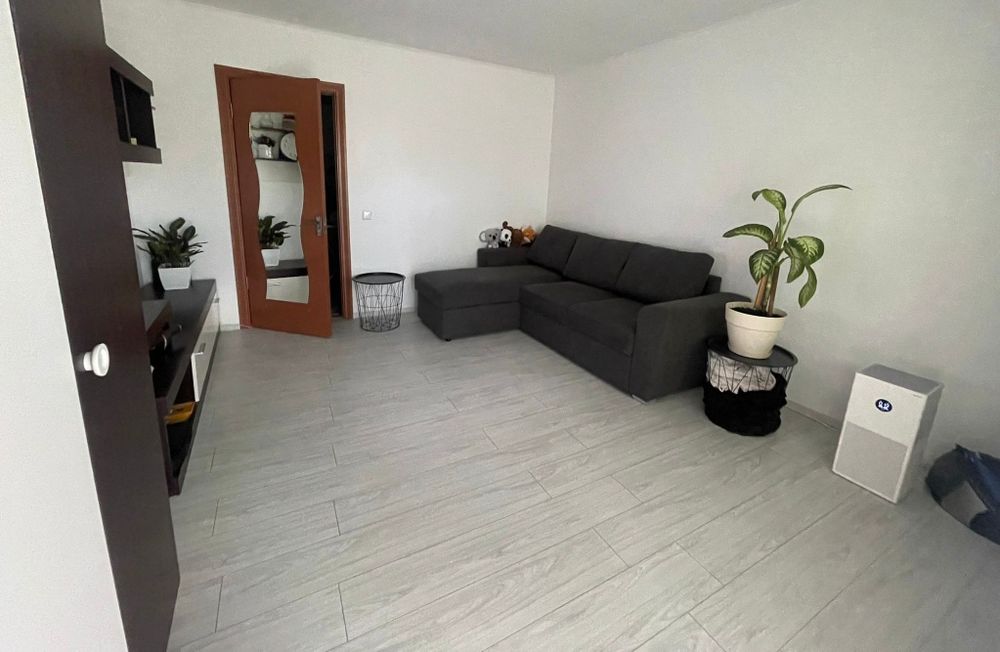 Inchiriez garsoniera