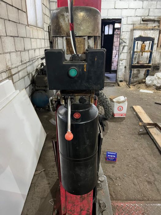 Продам подьемник LAUNCH для СТО