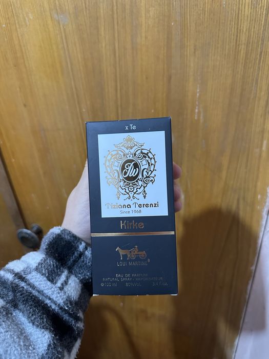 Срочно продаються духи