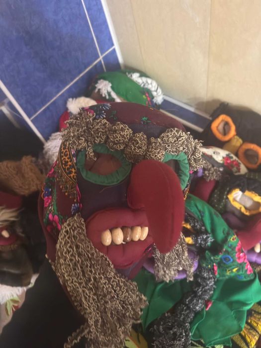 Măști tradiționale românești – lucrate manual