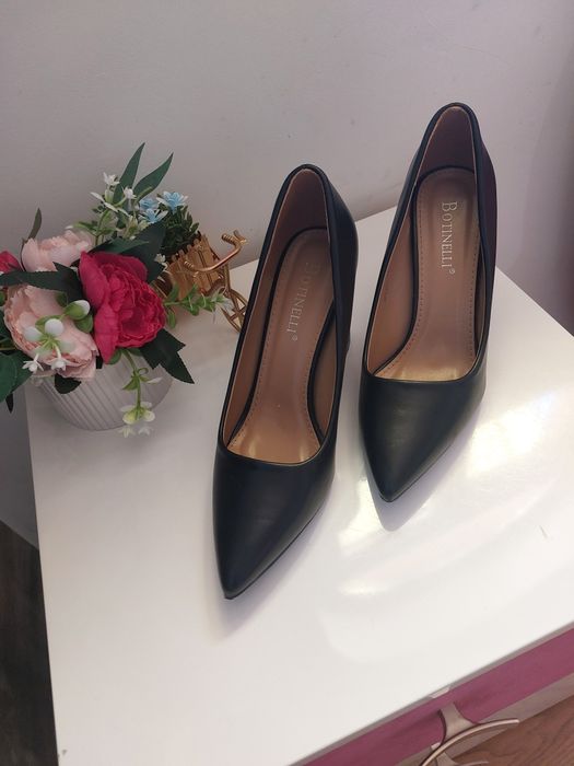 Дамски обувки на ток