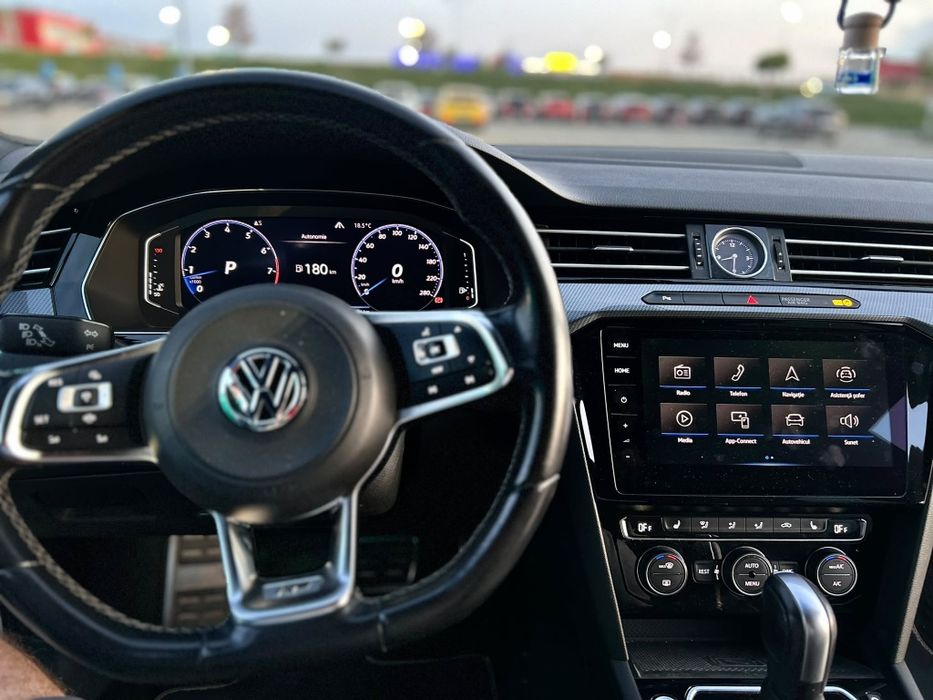 Wolkswagen Arteon 272cp 2.0TSI DSG, -Dotata foarte bine ,stare foarte bună.