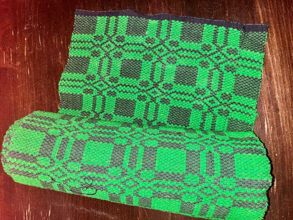 Стари ръчно тъкани платове