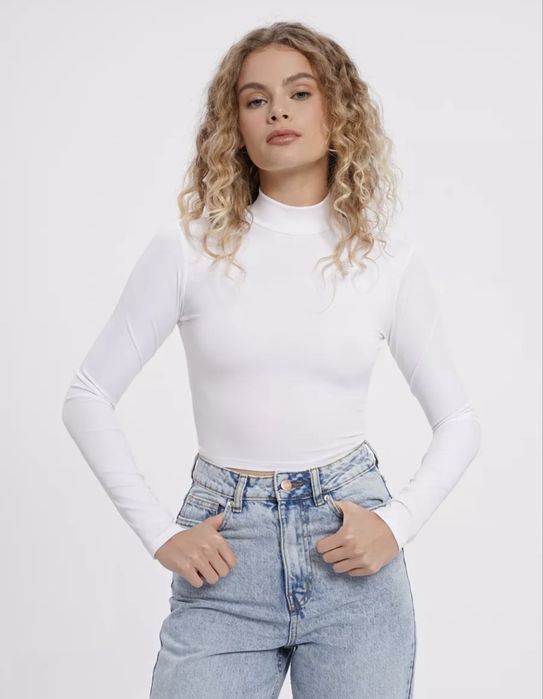 продам  белую кофточку