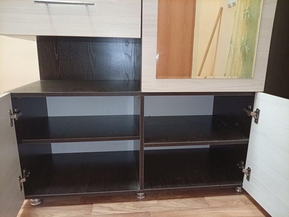Продаётся шкаф для прихожки