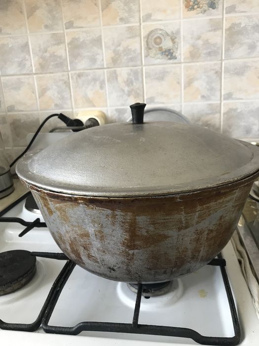 Продаю советскую печенницуи казан