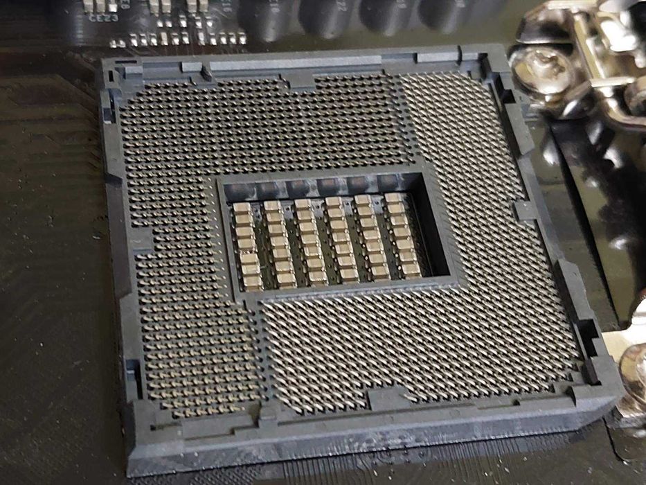 Intel Core i9 10900KF + AsRock H570 Phantom Gaming 4