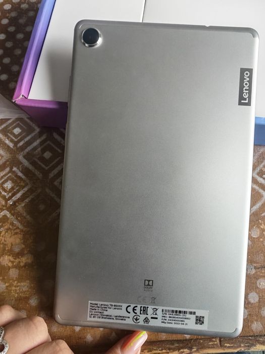 Таблет Lenovo tabM8 hd