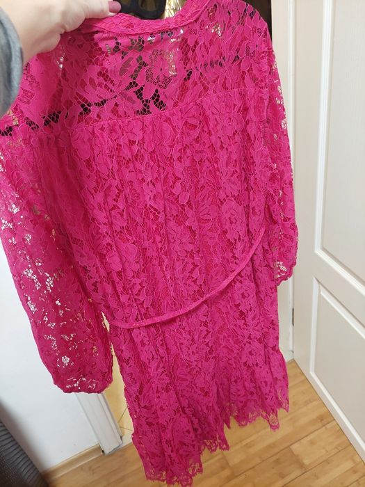 Различни марки и модели рокли