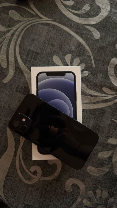Телефон Iphone 12