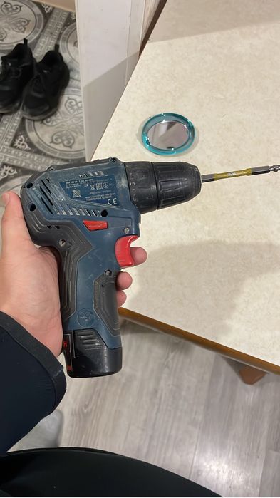 Продам bosh шруповерт