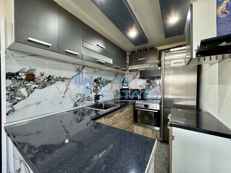 Обзаведена тухлена къща с прекрасен двор в град Полски Тръмбеш, облас