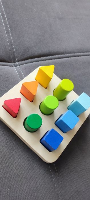 Детски пъзели и дървени играчки