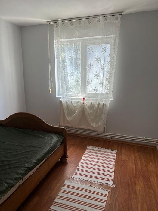 Inchiriez apartament 2 camere