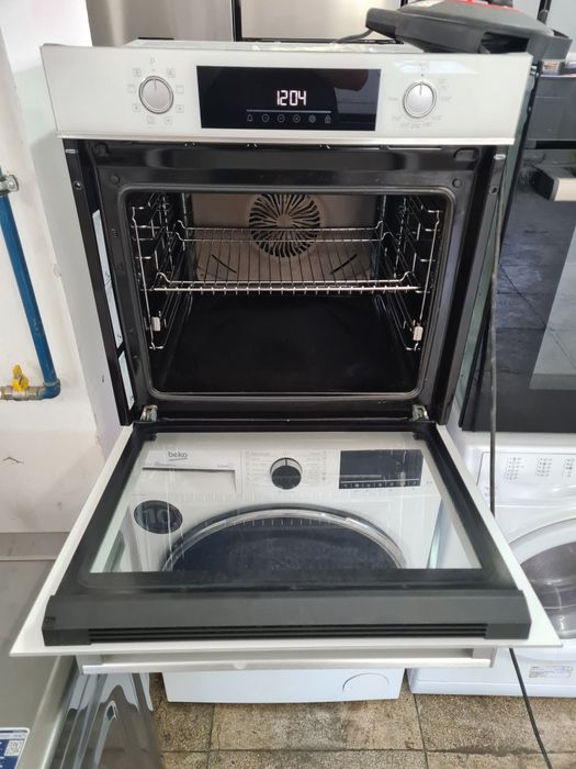 Cuptor Beko NOU A+++