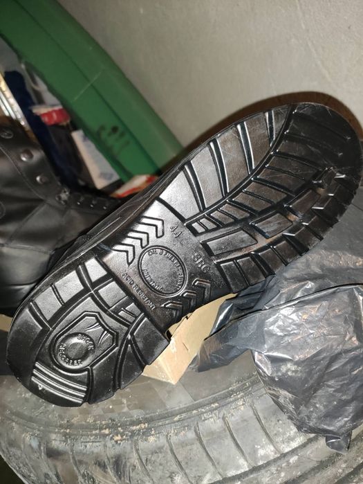 Два чифта кубинки естествена кожа номер 44 номер