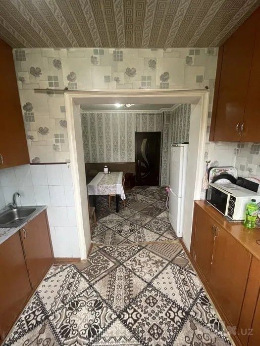 Янгихаёт Тумани Спутник 16да 4 Хона 5 Хона килинган  Квартира Сотилади