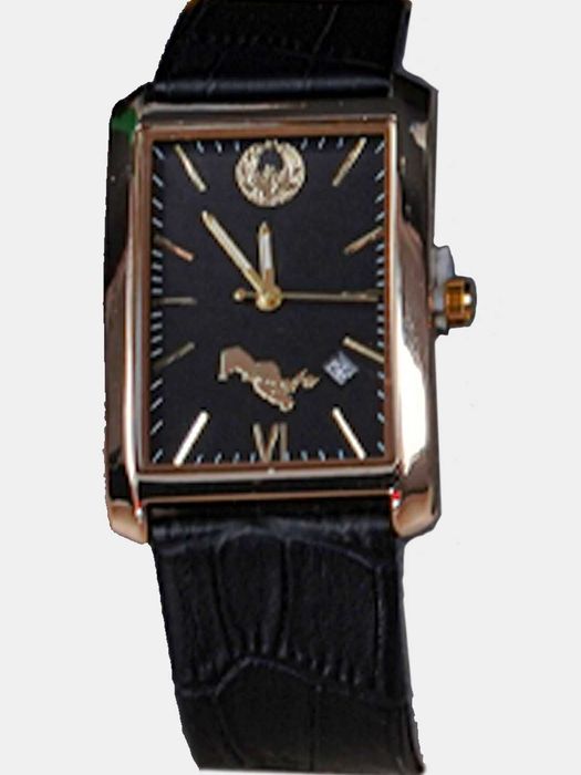 Erkaklar soati.  Gerb  va O'zbekiston xaritasi tushurilgan soat