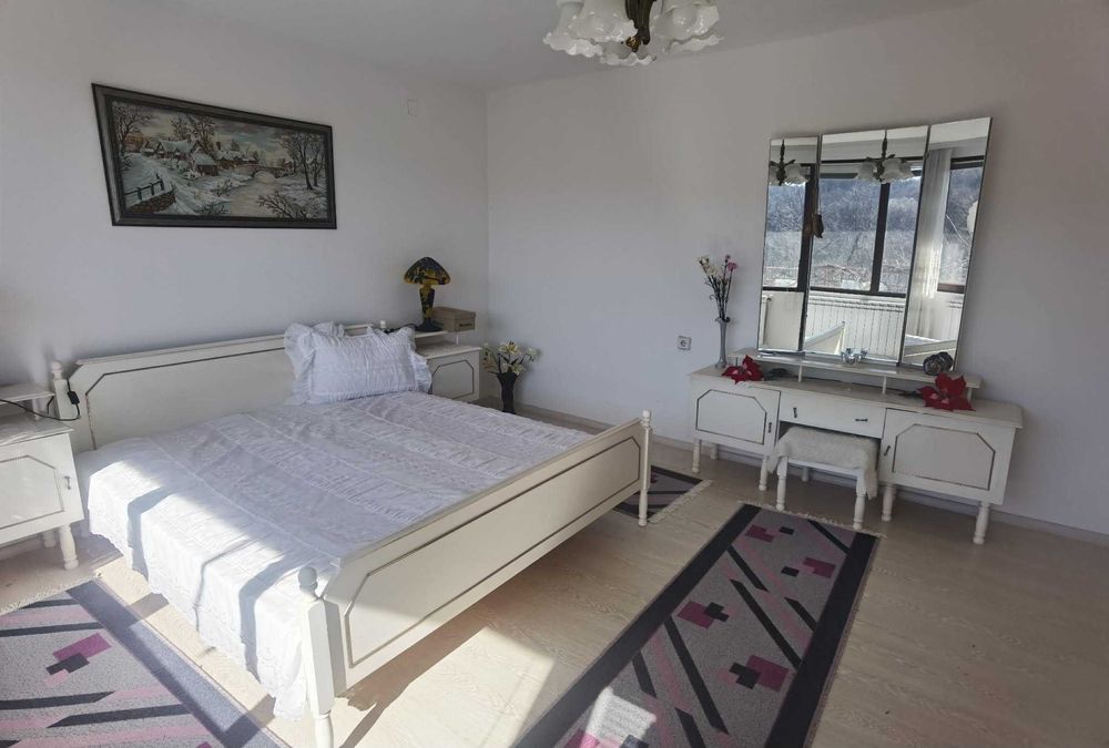 Прекрасна къща в с. Лесичарка