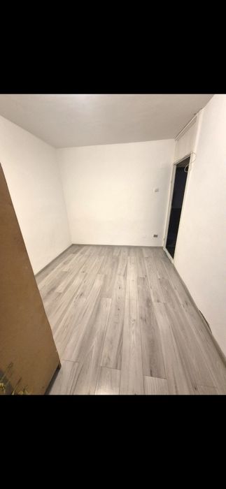 Ofer spre închiriere apartament cu o camera  28mp in rogerius