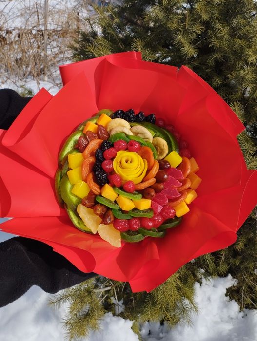 Букет из сухофруктов. Подарки. Съедобные букеты.