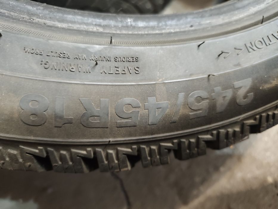 Комплект зимних шипованых шин R18