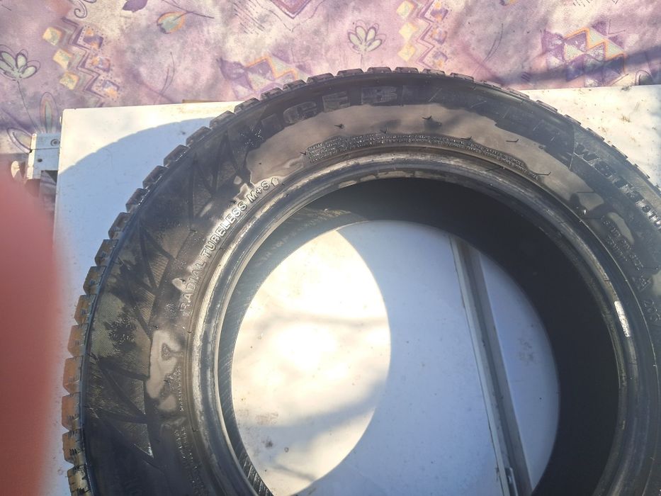 Продам зимние шины