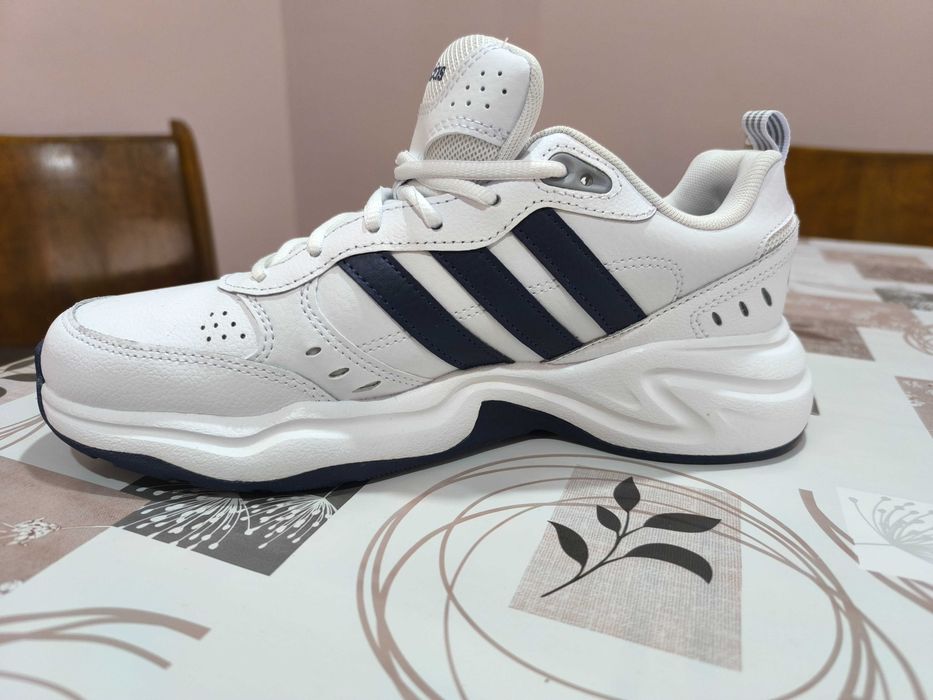 Маратонки Адидас