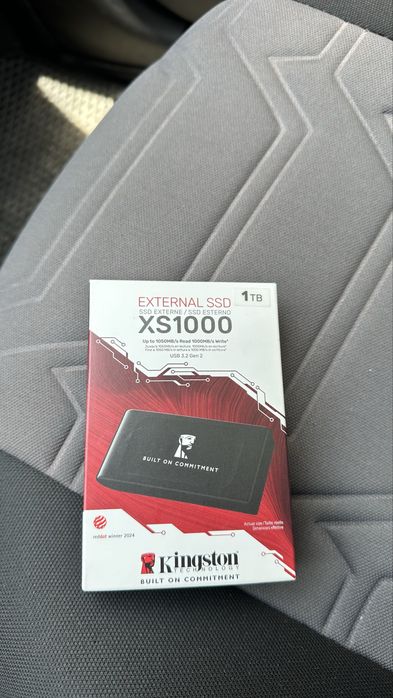 Внешний жесткий диск Kingston SSD SXS1000/1000GA 1000 Гб