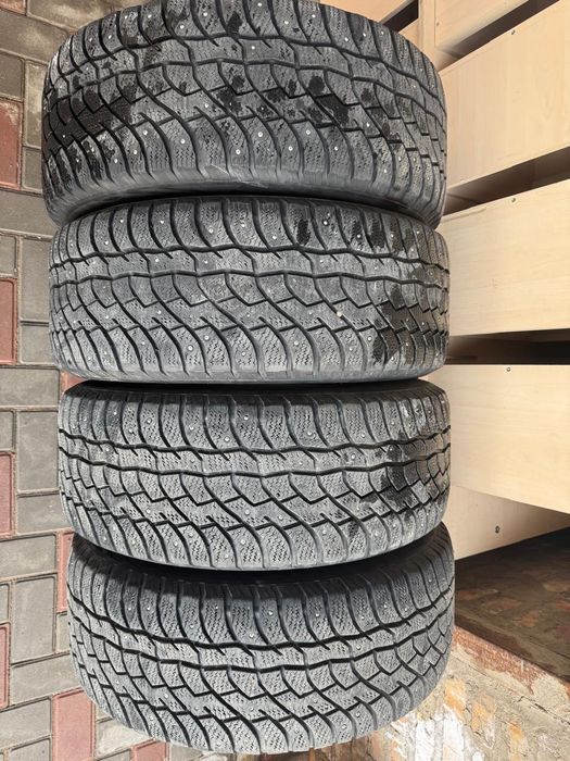 Резина шипованная