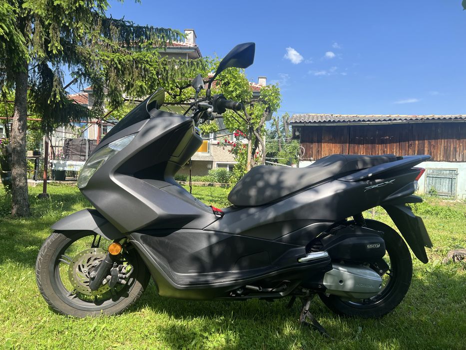 Honda PCX 125 – 2015 г. | РЕАЛНИ 6 000 км! Като нов, гуми Michelin
