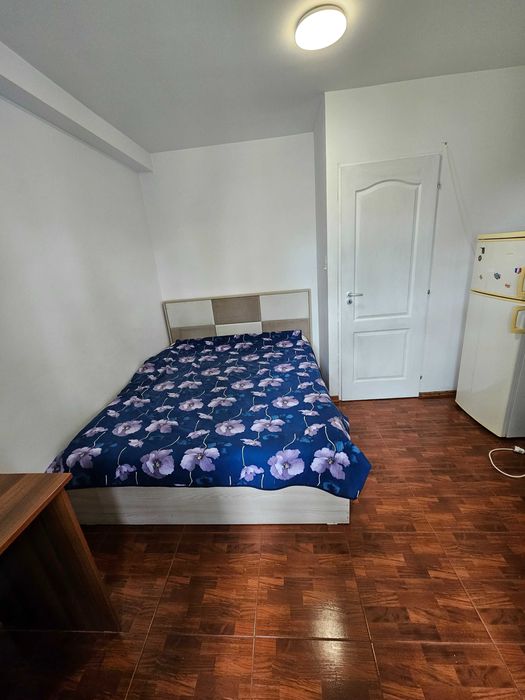 Cameră de camin transformată in garsonieră