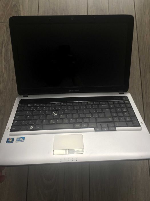 Samsung RV510 Възможност за добавяне на SSD 120GB + хард диска