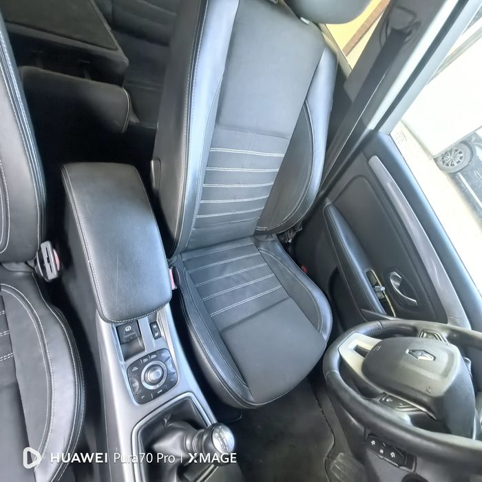 Dezmembrez Renault Laguna 3