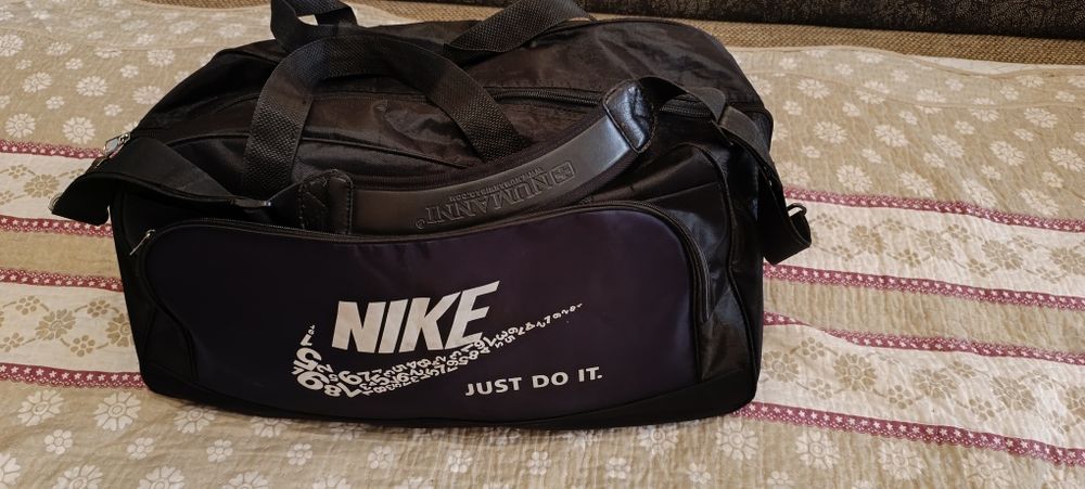 Продам шикарный дорожный сумку!