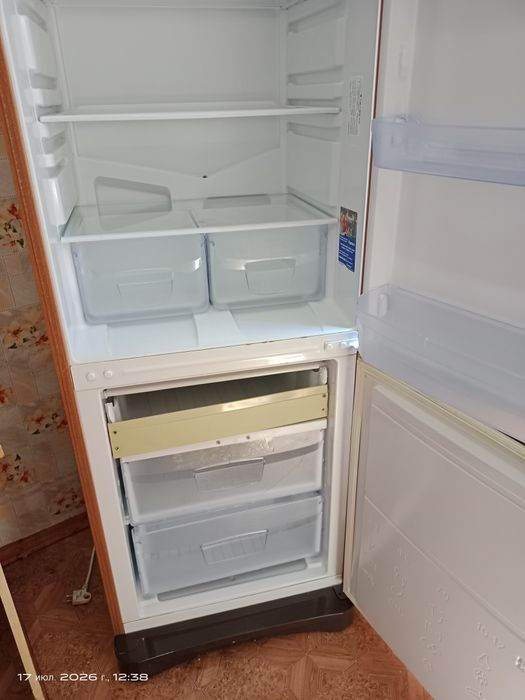 Продам холодильник