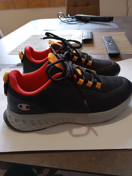 Маратонки Champion