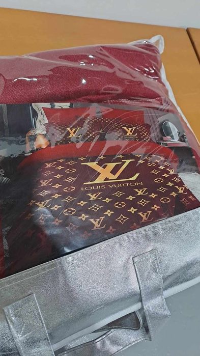 Disponibile în stoc