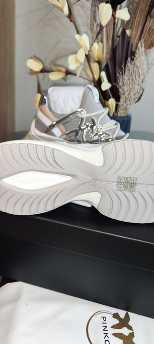 Нови маратонки PINKO Ariel