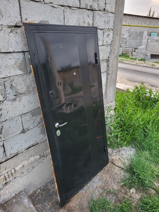 Есік дверь наружная