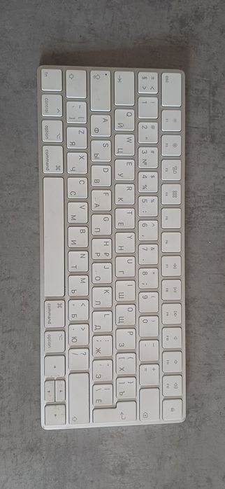 Продам клавиатуру Apple A1644
